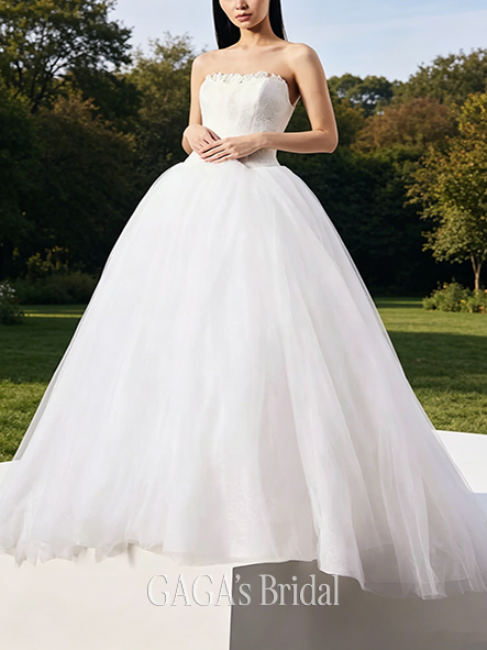 Distinctive Veiled Lace Ball Gown with Inverted Basque Waist