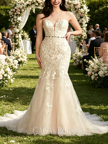 Elegant Lace Applique Mermaid Strapless Wedding Dress