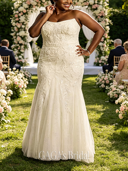 Elegant Cat-Eye Neckline Strapless Mermaid Wedding Dress